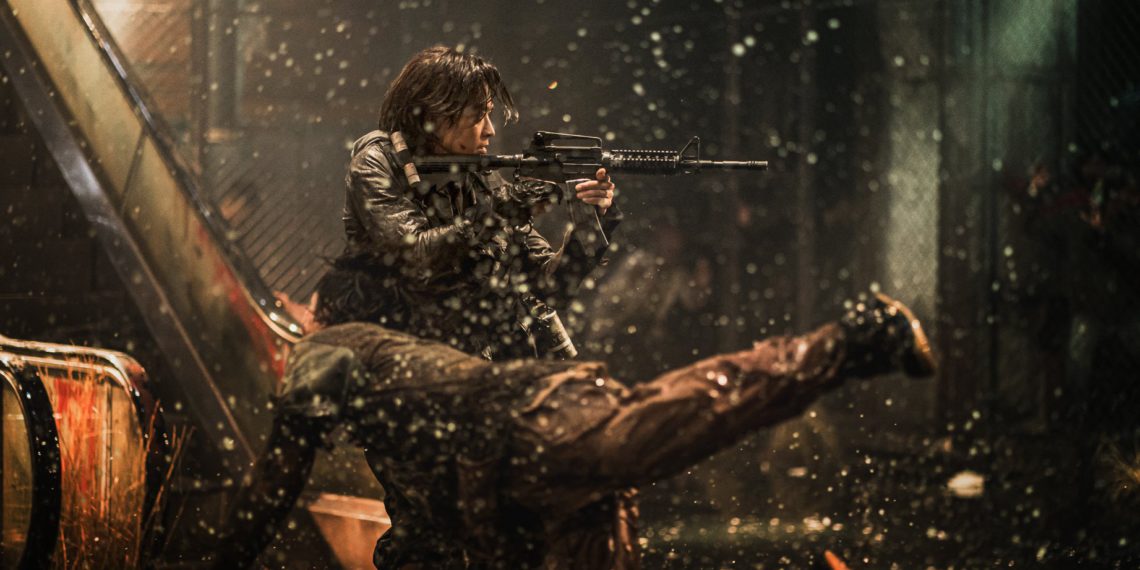 Đánh bại ‘Ký sinh trùng’, ‘Peninsula’ trở thành phim Hàn ăn khách nhất Việt Nam