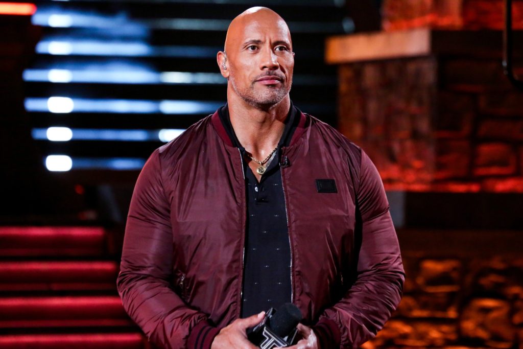 The rock trong phim red notice 2021