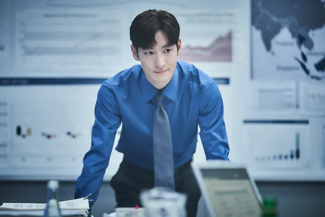 Lee Je-hoon trong Mượn Rượu Đẩy Kèo