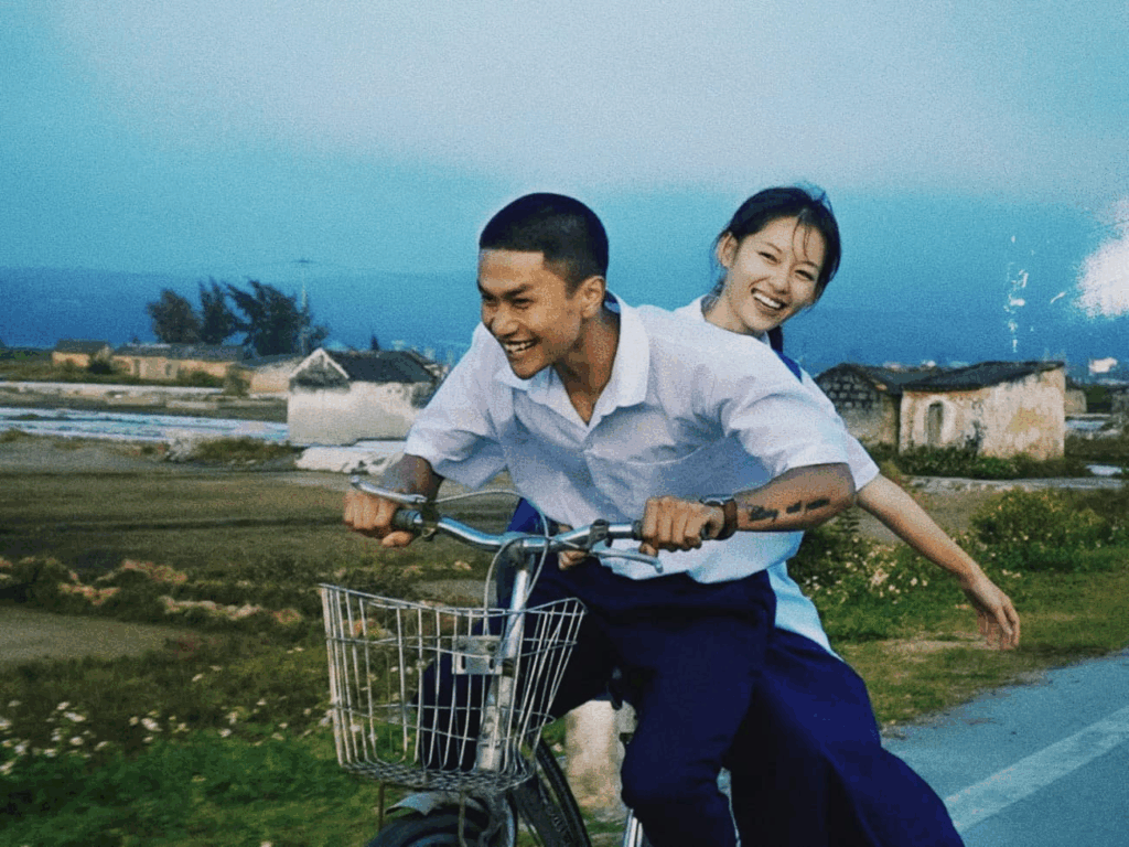 Scenes trong "Đàn Cá Gỗ"