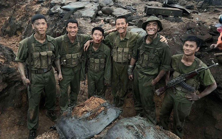 Các thành viên của Tiểu đội 1 trong Mưa Đỏ