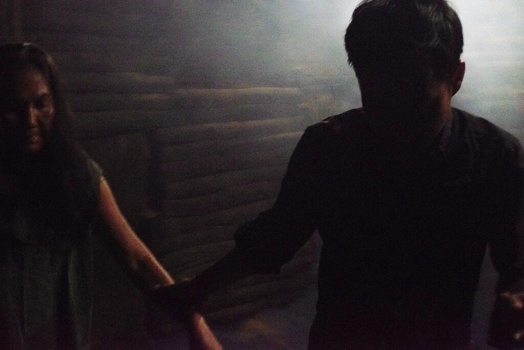 Still cut trong Unconsoled